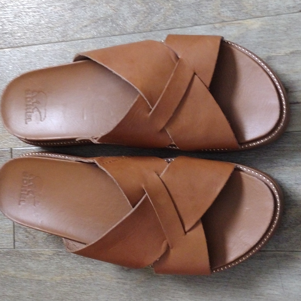 Sorel slip on sandals
